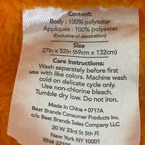 Toddler size hooded dinosaur blanket - Picture 5 of 5